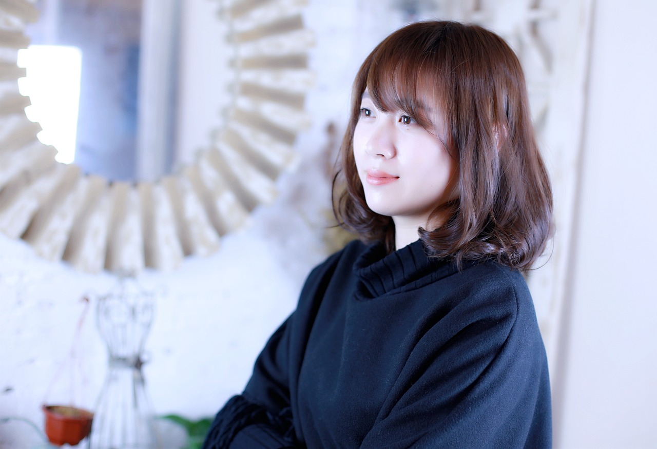 女生最新短發(fā)發(fā)型流行趨勢，時尚搭配指南與造型技巧