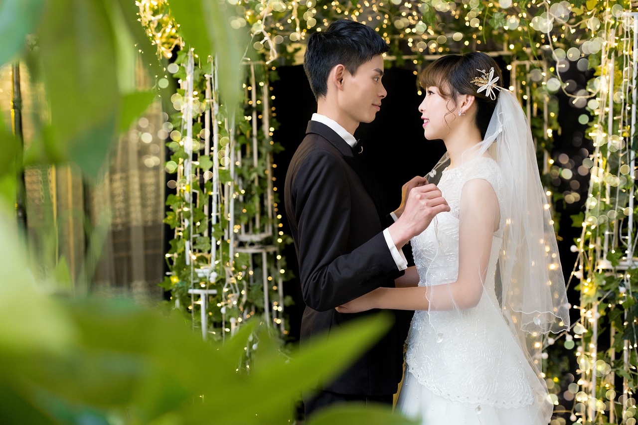 最新流行趨勢下的婚紗設(shè)計，時尚與浪漫的完美交融