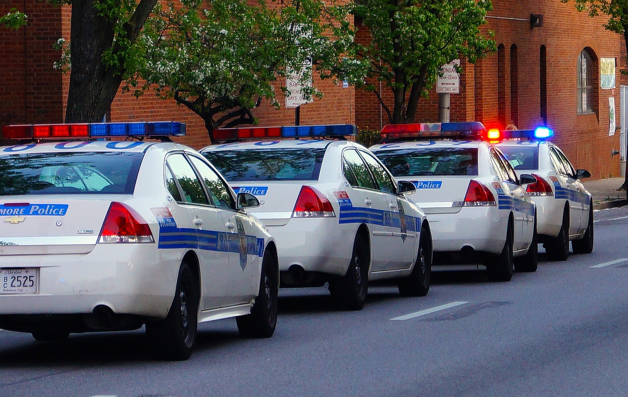 江陰警方深化警務(wù)創(chuàng)新，強化社會治理，最新動態(tài)與消息速遞